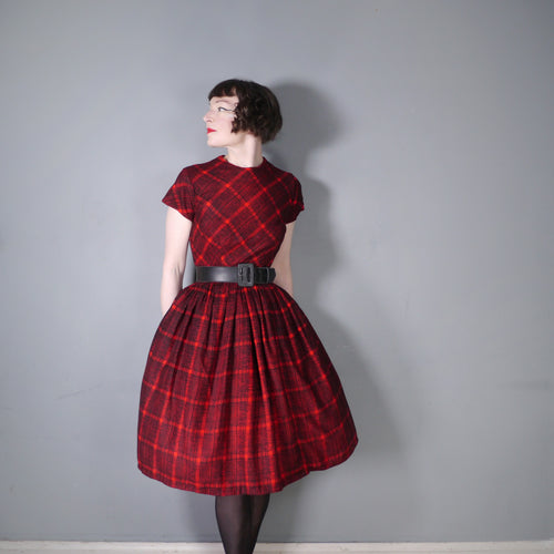 50s 60s DARK RED AND BLACK CHECK FLANNEL DAY DRESS - S