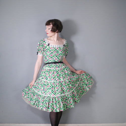 50s GREEN FLORAL CHECK DRESS WITH TIERED FULL SKIRT AND VELVET RIBBON LACE TRIM - XS-S