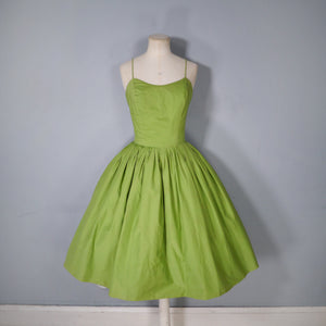 50s REVERSIBLE STRAWBERRY PRINT AND SOLID GREEN SUN DRESS - XS