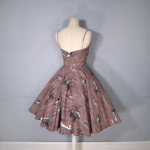 50s STRAPPY FULL SKIRTED ASIAN NOVELTY SAMPAN FISHERMAN PRINT DRESS - XS