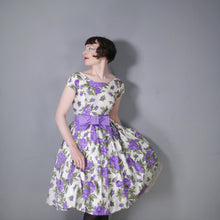 Load image into Gallery viewer, 50s CALIFORNIA COTTONS PURPLE ROSE PRINT PARTY BOW DRESS - XS / PETITE