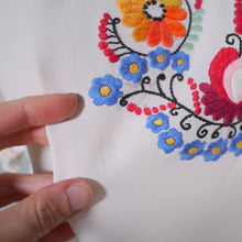 Load image into Gallery viewer, 60s 70s WHITE CREPE HUNGARIAN FOLK SMOCK BLOUSE WITH EMBROIDERY - XS