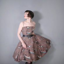 Load image into Gallery viewer, 50s STRAPPY FULL SKIRTED ASIAN NOVELTY SAMPAN FISHERMAN PRINT DRESS - XS