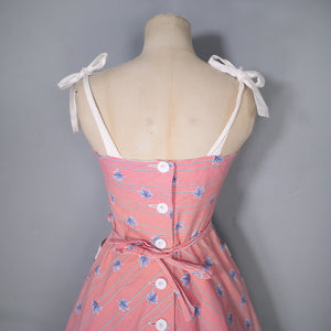 70s does 50s RED AND BLUE LEAF PRINT SUN DRESS WITH TIE STRAPS - XS