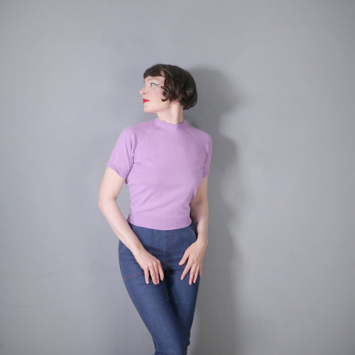 60s VIOLET / LILAC FINE KNIT SHORT SLEEVE JUMPER - M