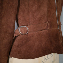 Load image into Gallery viewer, CHELSEA GIRL 60s 70s LIGHTWEIGHT CROPPED BROWN SUEDE JACKET WITH SHEEPSKIN COLLAR - XS