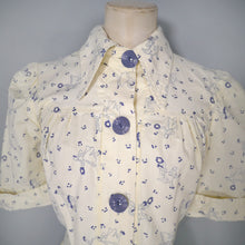 Load image into Gallery viewer, 70s NOVELTY PIXILATED DANCING MUSIC PRINT BUTTON THROUGH DRESS - M