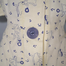Load image into Gallery viewer, 70s NOVELTY PIXILATED DANCING MUSIC PRINT BUTTON THROUGH DRESS - M