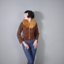 Load image into Gallery viewer, CHELSEA GIRL 60s 70s LIGHTWEIGHT CROPPED BROWN SUEDE JACKET WITH SHEEPSKIN COLLAR - XS