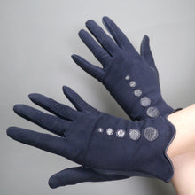 Load image into Gallery viewer, NAVY BLUE SUPPLE LEATHER AND SUEDE GLOVES BY TREFOUSSE 6.75