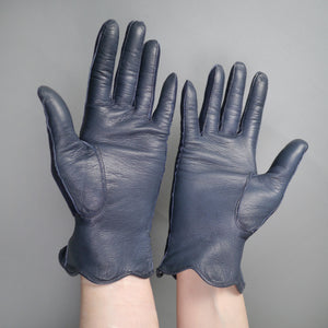 NAVY BLUE SUPPLE LEATHER AND SUEDE GLOVES BY TREFOUSSE 6.75