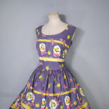 Load image into Gallery viewer, 50s ALICE EDWARDS &quot;ITALIANS&quot; DARK GREY BORDER FLORAL BOUQUET PRINT DRESS - M