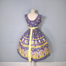 Load image into Gallery viewer, 50s ALICE EDWARDS &quot;ITALIANS&quot; DARK GREY BORDER FLORAL BOUQUET PRINT DRESS - M