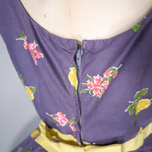 Load image into Gallery viewer, 50s ALICE EDWARDS &quot;ITALIANS&quot; DARK GREY BORDER FLORAL BOUQUET PRINT DRESS - M