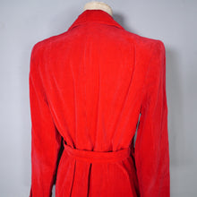 Load image into Gallery viewer, 40s BRIGHT RED CORDUROY CORD AUTUMN COAT WITH BELT - M