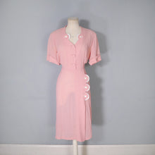 Load image into Gallery viewer, 40s SOFT BALLET PINK TEA DRESS WITH SCALLOP AND BUTTON DETAIL - L / volup