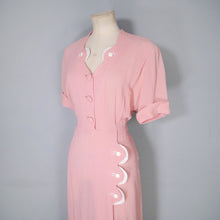 Load image into Gallery viewer, 40s SOFT BALLET PINK TEA DRESS WITH SCALLOP AND BUTTON DETAIL - L / volup