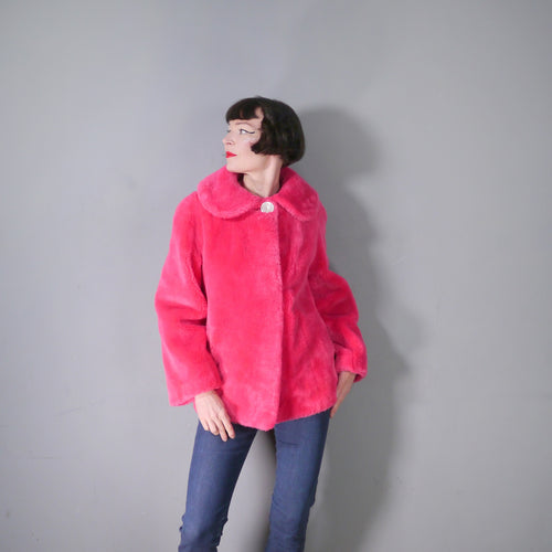 70s TISSAVEL BRIGHT SHOCKING PINK FAUX FUR SWING COAT - S-M