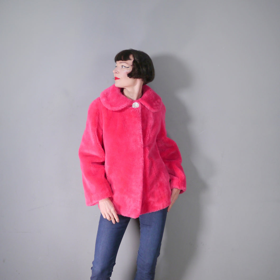 70s TISSAVEL BRIGHT SHOCKING PINK FAUX FUR SWING COAT - S-M