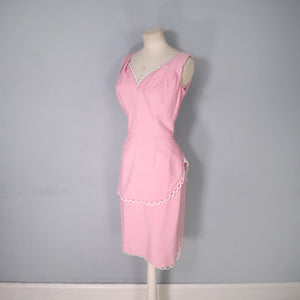 50s 60s CLARALURA BALLET PINK TIERED WIGGLE DRESS WITH SCALLOP TRIMS - S