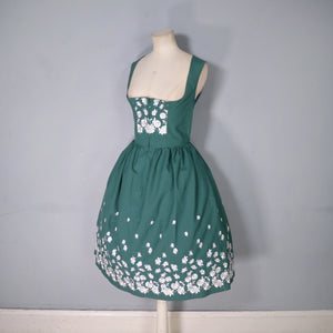 70s GREEN AND WHITE FLORAL EMBROIDERED DIRNDL DRESS - S