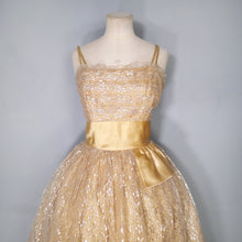 Load image into Gallery viewer, 50s 60s &quot;BLANES&quot; GOLD METALLIC LACE STRAPPY PARTY / COCKTAIL DRESS - L / volup