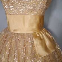 Load image into Gallery viewer, 50s 60s &quot;BLANES&quot; GOLD METALLIC LACE STRAPPY PARTY / COCKTAIL DRESS - L / volup