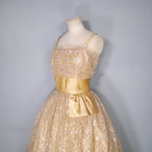 Load image into Gallery viewer, 50s 60s &quot;BLANES&quot; GOLD METALLIC LACE STRAPPY PARTY / COCKTAIL DRESS - L / volup