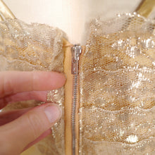 Load image into Gallery viewer, 50s 60s &quot;BLANES&quot; GOLD METALLIC LACE STRAPPY PARTY / COCKTAIL DRESS - L / volup