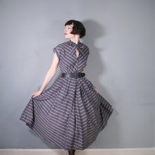 Load image into Gallery viewer, 50s GREY YELLOW AND BLACK CHEVRON STRIPE TIE NECK DRESS - M-L (tall fit)