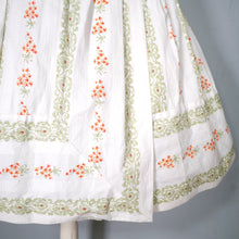 Load image into Gallery viewer, 60s KITTY COPELAND SMALL FLOWER BOUQUET PRINT COTTON DAY DRESS - S-M (petite fit)
