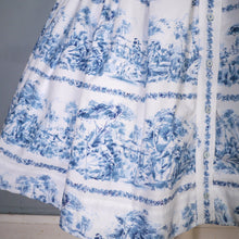 Load image into Gallery viewer, 50s BLUE WHITE TOILE PRINT FULL SKIRTED HORROCKSES FASHIONS DRESS - S