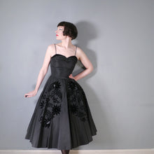 Load image into Gallery viewer, 50s STRAPPY TAFFETA EVENING DRESS WITH VELVET FLOCKING AND 3D FLOWERS - XS