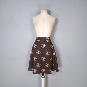 70s BROWN WHITE PONTE KNIT NOVELTY LADY PATTERN SKIRT - 25.5"