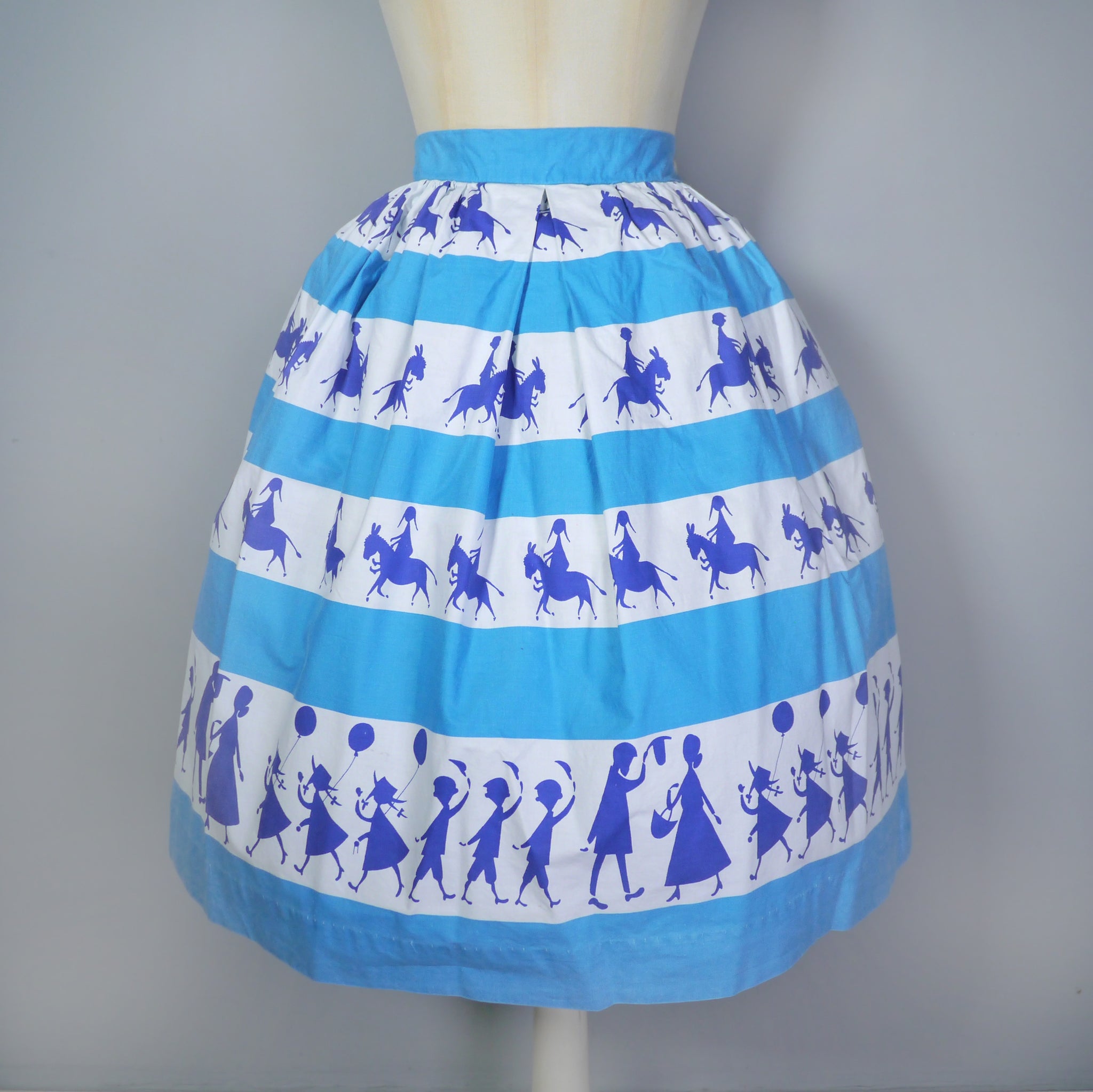 50s ST MICHAEL NOVELTY SKIRT IN BLUE STRIPE PRINT WITH GREETING