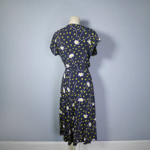VINTAGE 40s DAISY PRINT FLORAL RAYON DRESS WITH DRAPED NECKLINE - S