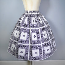 Load image into Gallery viewer, KEYNOTE 50s MONOCHROME SKIRT WITH FRAMED FLORAL PATTERN - 25-26&quot;
