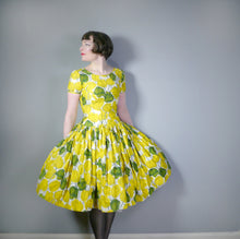 Load image into Gallery viewer, 50s YELLOW TULIP PRINT DRESS WITH HUGE SKIRT AND PUFF SLEEVE - S