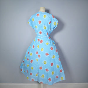 50s TURQUOISE FLORAL COTTON DRESS WITH PINK AND RED ROSE PRINT - VOLUP / L