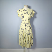 Load image into Gallery viewer, 40s BLACK AND YELLOW NOVELTY LADY AND MUSIC SCROLL PRINT DRESS - XS