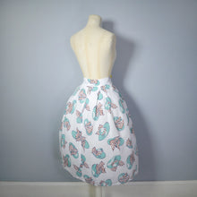 Load image into Gallery viewer, 40s 50s HANDMADE HAT NOVELTY PRINT FULL SKIRT - 28&quot;