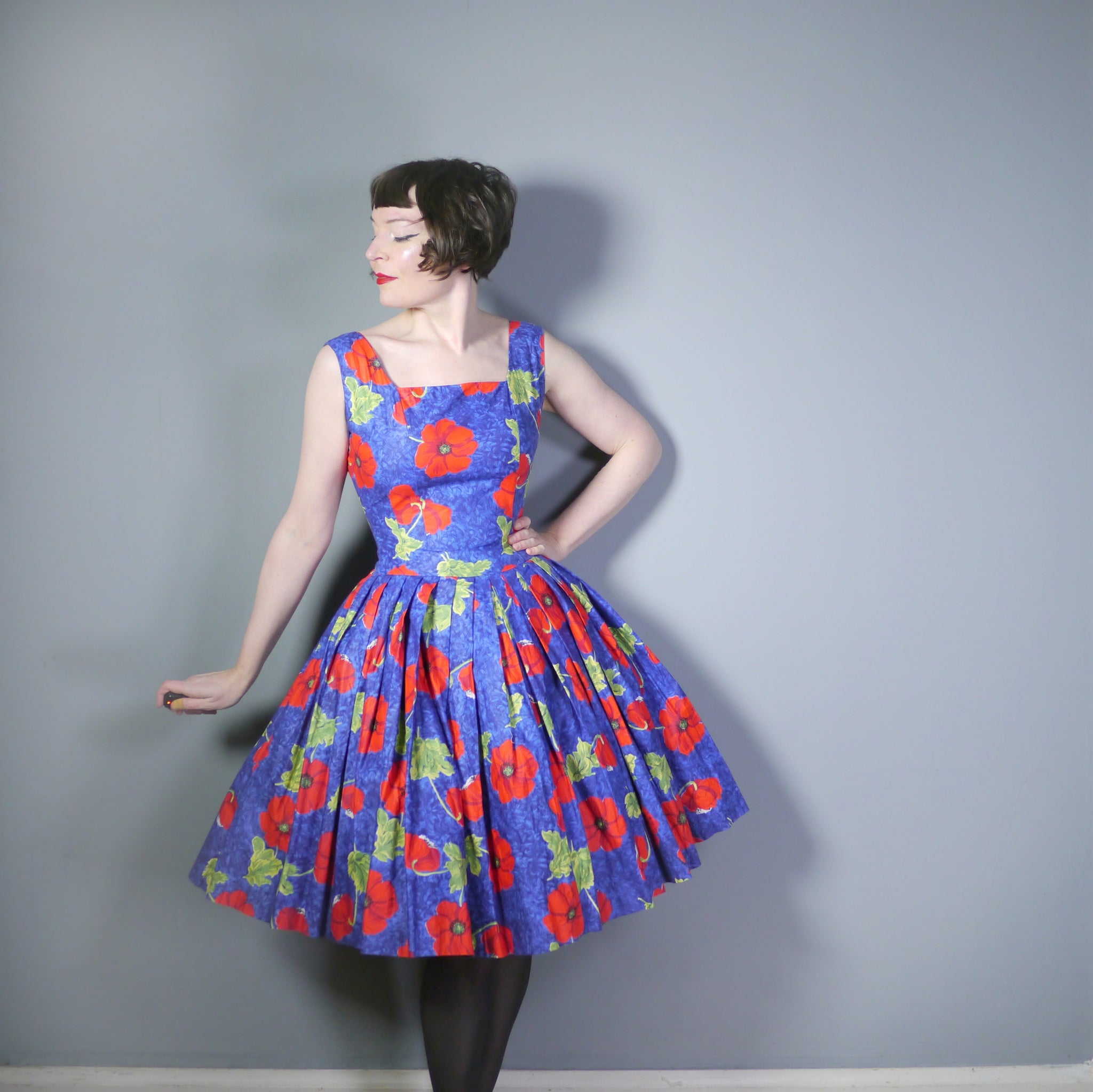 BLUE 50s COTTON FULL SKIRT DRESS WITH AMAZING LARGE RED POPPY