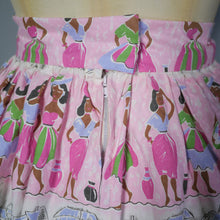 Load image into Gallery viewer, 50s PASTEL PINK LADY AND CITYSCAPE BORDER PRINT SKIRT - 28&quot;