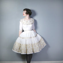 Load image into Gallery viewer, 50s WHITE AND METALLIC GOLD / SILVER LACE PATIO SKIRT AND BLOUSE DRESS SET - XS-S