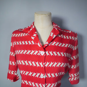 40s RED WHITE PATTERNED SOFT RAYON BUTTON THROUGH DRESS - XS-S