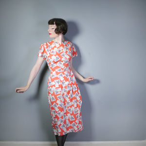 40s RED MODERNIST CITYSCAPE NOVETLY PRINT FITTED DRESS WITH WRAP SKIRT - XS