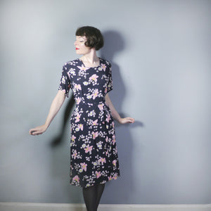 40s BLACK WITH PINK AND WHITE BUTTERFLY AND DAISY PRINT RAYON DRESS - VOLUP / L