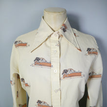 Load image into Gallery viewer, 70s NOVELTY PRINT BATHING LADY DAGGER COLLAR SHIRT - S