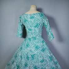 Load image into Gallery viewer, 50s CALIFORNIA EMERALD GREEN AND WHITE LEAF PRINT FULL SKIRTED DRESS - XS