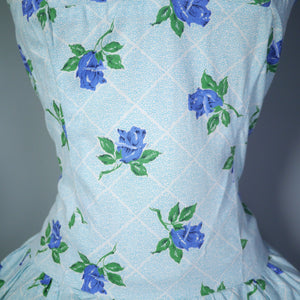 50s PASTEL BLUE FLORAL COTTON DRESS WITH BIG ROSE BUD PRINT - S-M
